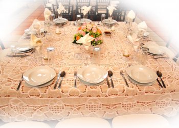 fotografía de mesa de boda y vajilla en zimpizahua